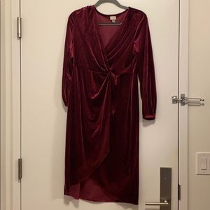 Burgundy velvet dress with slit